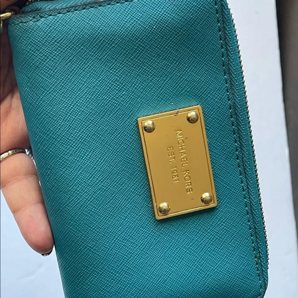 Michael Kors wristlet/wallet